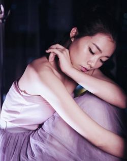 征服高贵的旗袍美妇