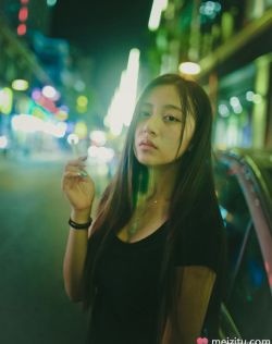 日本三级香港三级人妇迅雷