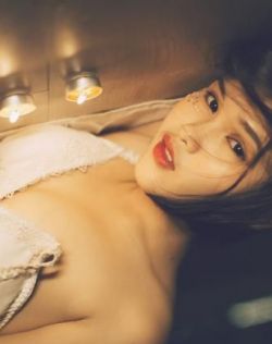偷自拍少妇熟女人妻