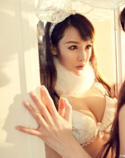 日韩巨乳人妻av电影在线播放